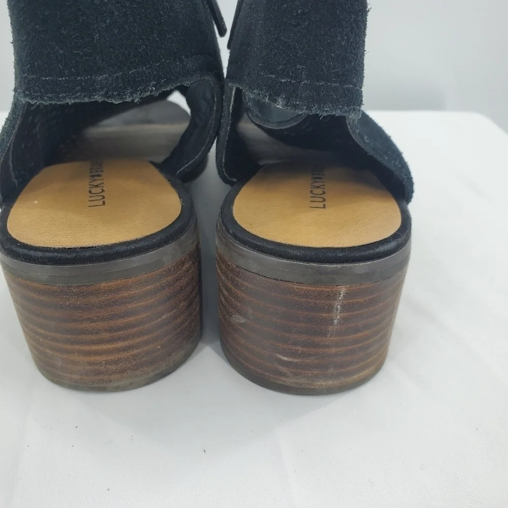 Lucky Brand black diamond cut out open toe suede sandals 9